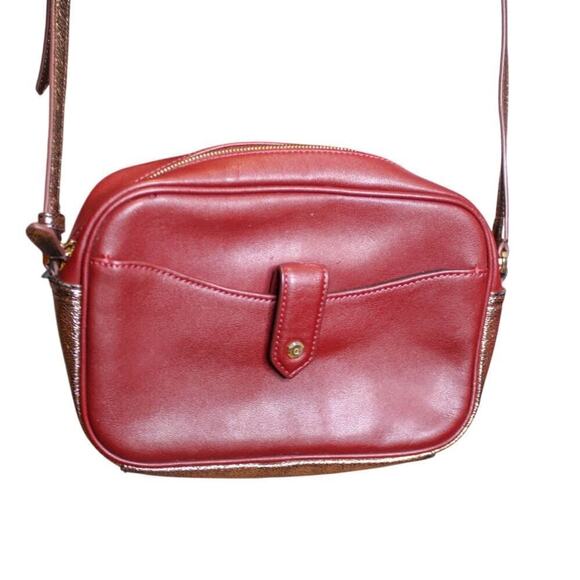 G.I.L.I. Burgundy Red Leather Crossbody Purse Gold Metallic Trim - Picture 2 of 6